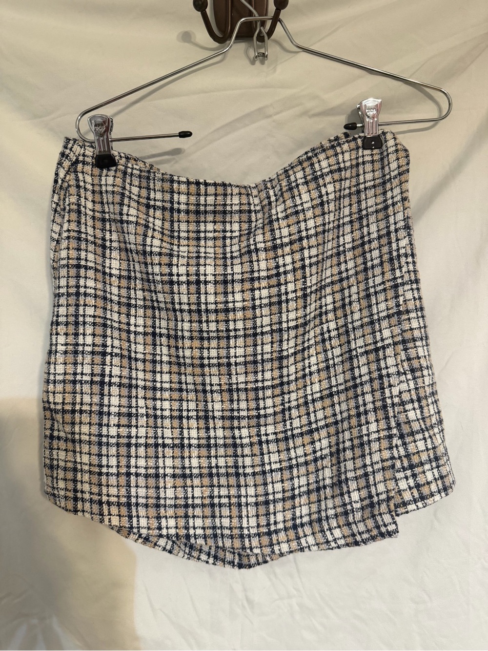 Abercrombie & Fitch Navy and Cream Plaid Tweed Mini Skirt